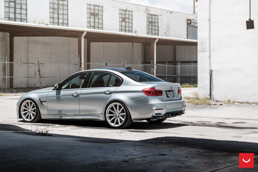  BMW M3 Sedan on Vossen Wheels (VFS10) 2017 года  (фото 11 из 17)